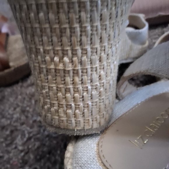 Liz Claiborne Cream Wedge Sandals with Bow - Picture 9 of 11